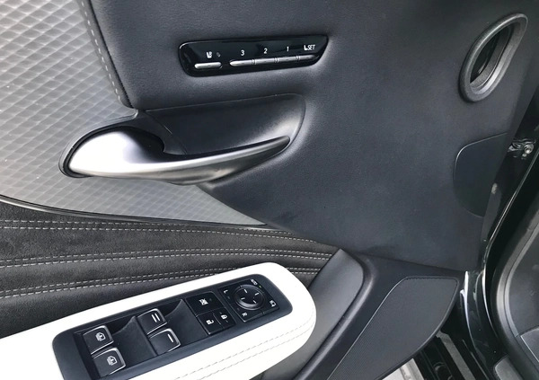 Lexus LS cena 250000 przebieg: 117800, rok produkcji 2017 z Hajnówka małe 742